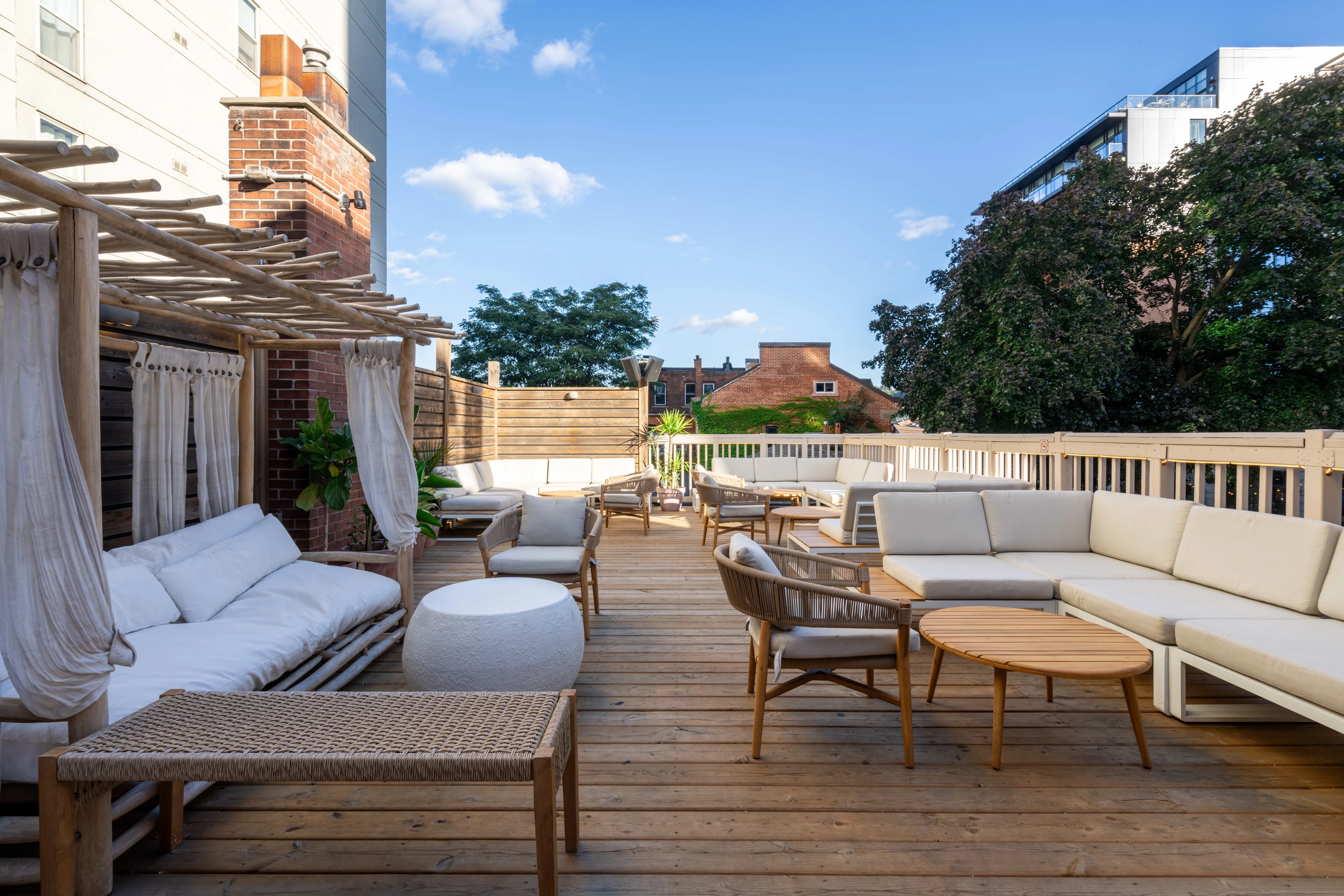 Lobby Bar Restaurant | Private & Corporate Events Hamilton | Patio Image